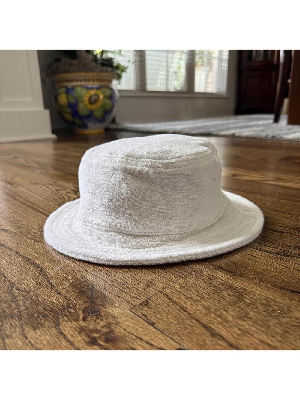 🤍🏖️ Aerie White Terry Cloth Bucket Hat